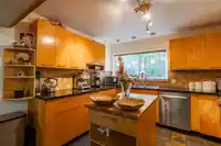 4479 MARINE DRIVE - thumbnail 9