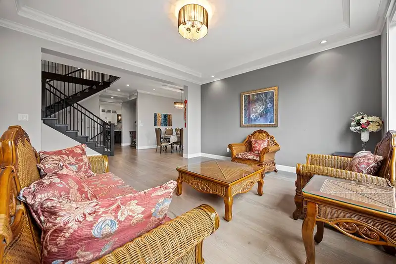 3483 WALES AVENUE - photo 4 of 37