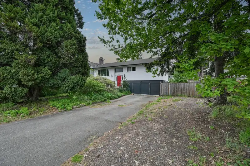 8532 BROOKE ROAD - photo 2 of 27