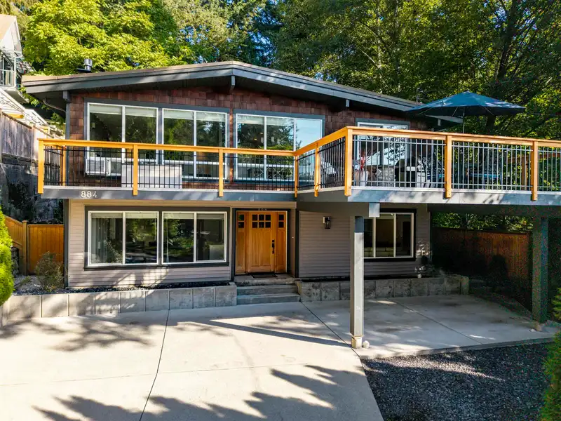 884 WELLINGTON DRIVE - photo 2 of 40