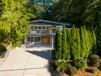 884 WELLINGTON DRIVE - thumbnail 3