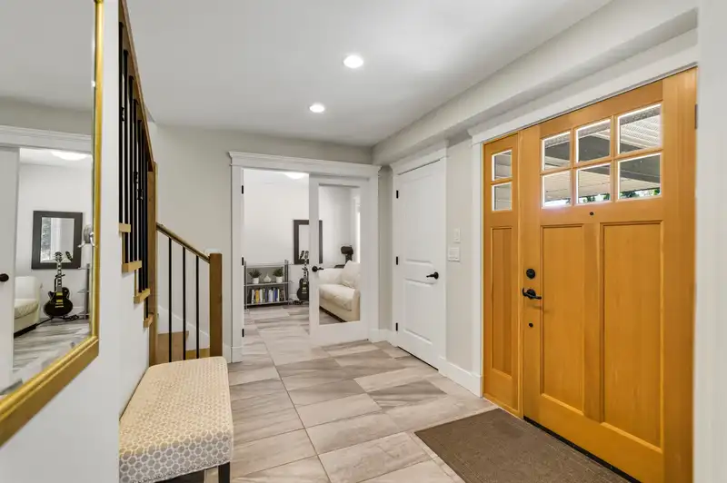884 WELLINGTON DRIVE - photo 4 of 40