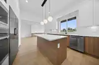 46070 SOUTHLANDS CRESCENT - thumbnail 3