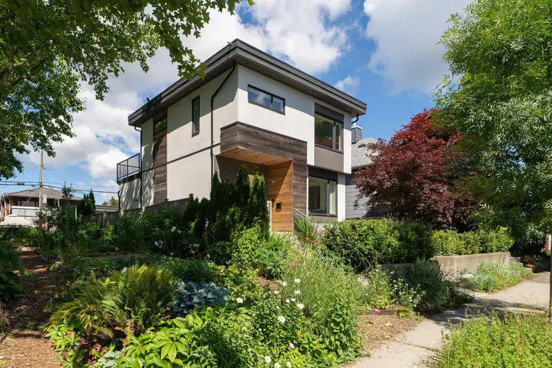 5325 CHESTER STREET - photo 2 of 40