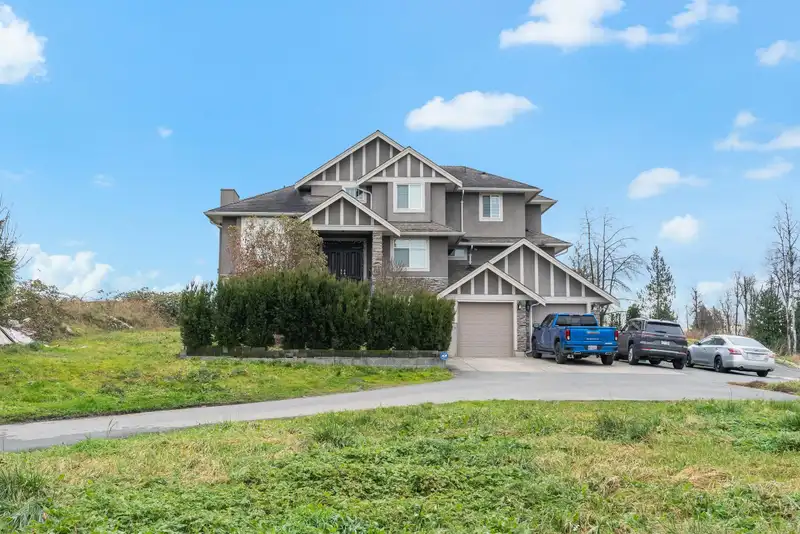 2790 LEFEUVRE ROAD - photo 1 of 40