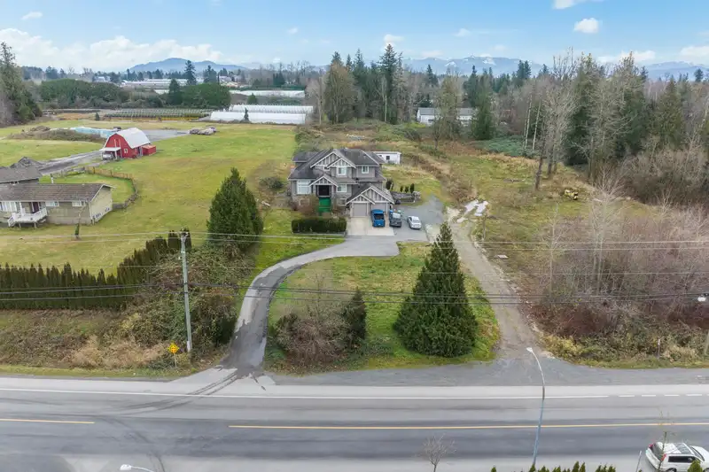 2790 LEFEUVRE ROAD - photo 4 of 40