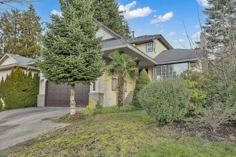 6378 124 STREET - photo 1 of 40