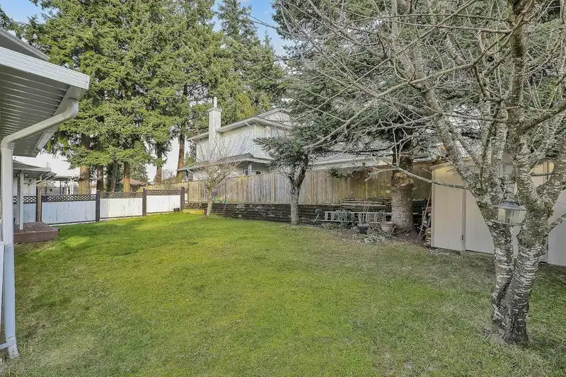 6378 124 STREET - photo 4 of 40