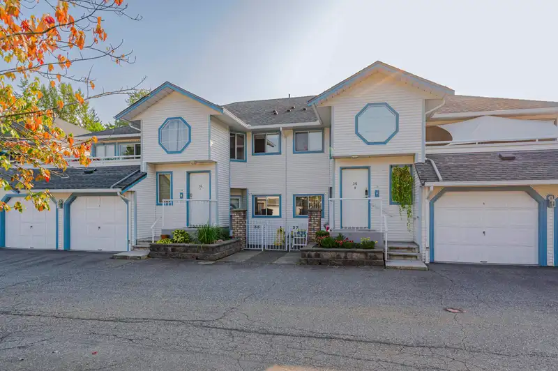 35 19797 64 AVENUE - photo 1 of 36
