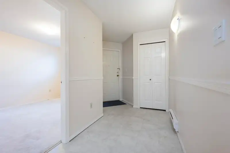 35 19797 64 AVENUE - photo 4 of 36