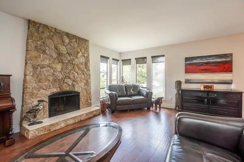 6811 BAKER ROAD - photo 2 of 40