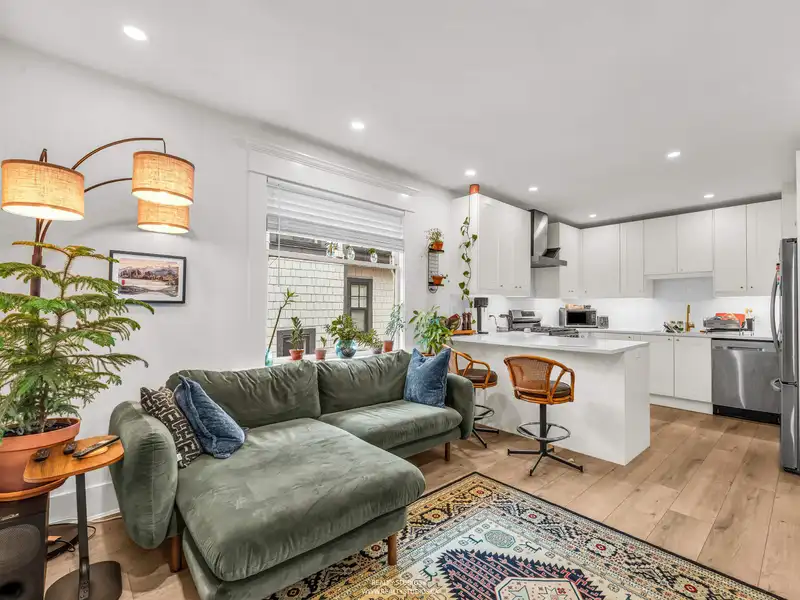 354 W 15TH AVENUE - photo 4 of 37