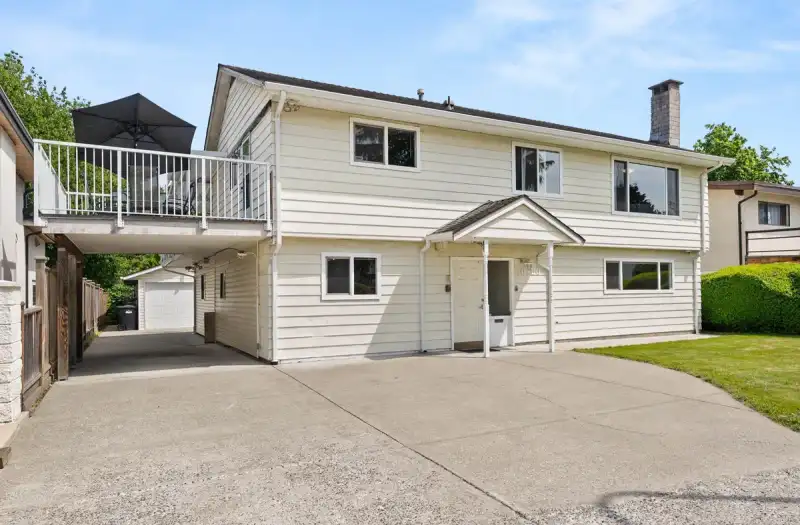 10580 ROSEBROOK ROAD - photo 1 of 40
