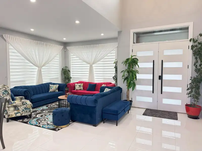 12343 93A AVENUE - photo 3 of 40