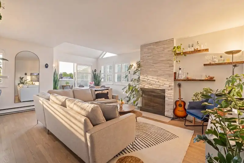 2558 W 4TH AVENUE - photo 2 of 30