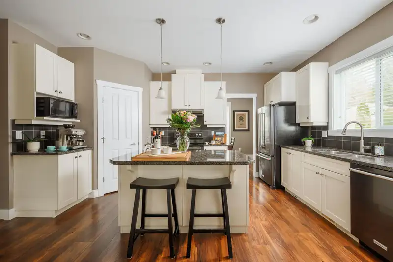 22840 FOREMAN DRIVE - photo 4 of 36