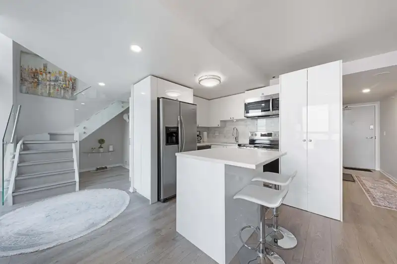 801 1238 SEYMOUR STREET - photo 2 of 19
