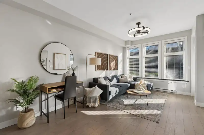 105 20078 FRASER HIGHWAY - photo 1 of 24