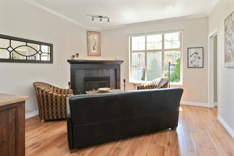 137 20820 87 AVENUE - photo 2 of 30
