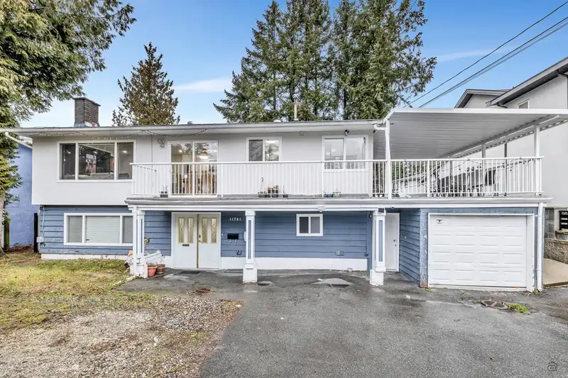 11761 92 AVENUE - photo 4 of 33