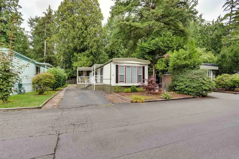 4 2306 198 STREET - photo 2 of 26