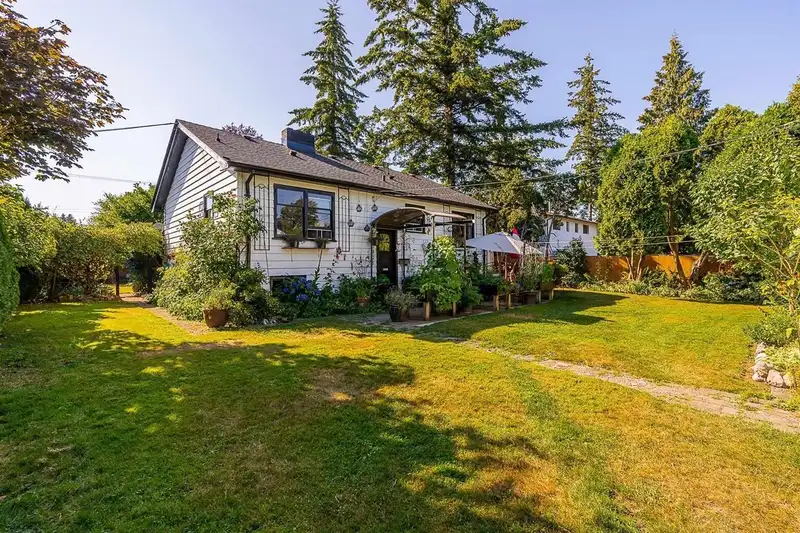 7428 HURD STREET - photo 1 of 13