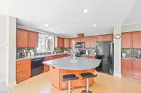 308 5430 201 STREET - thumbnail 7