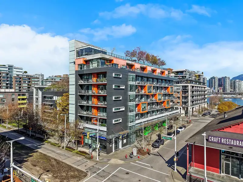 610 123 W 1ST AVENUE - photo 1 of 32