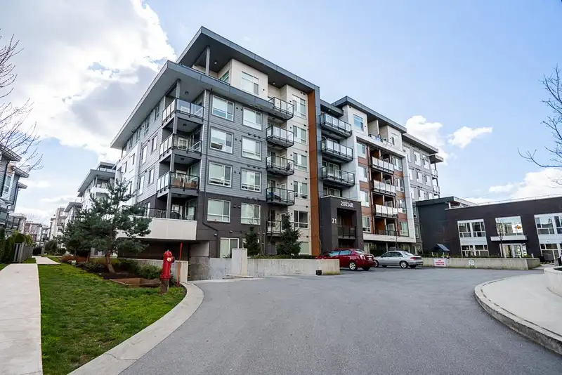 #B204 20834 80TH AVENUE - photo 1 of 22