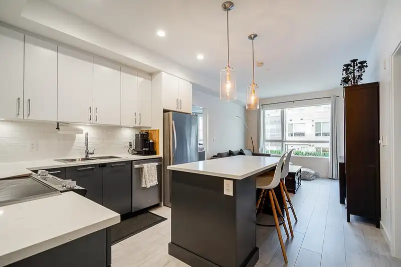 #B204 20834 80TH AVENUE - photo 4 of 22