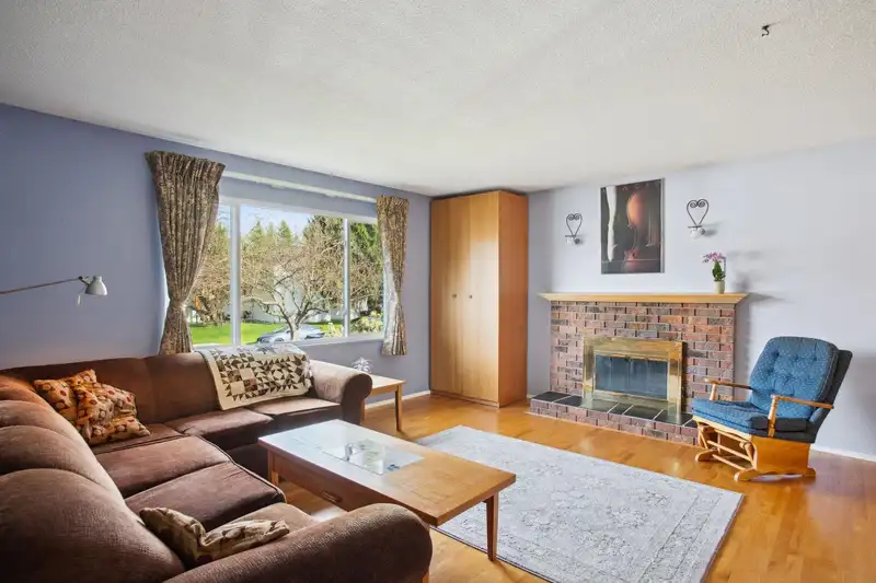 4897 205A STREET - photo 4 of 32