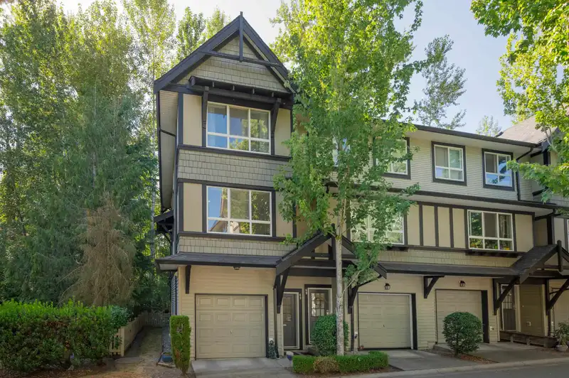 68 6747 203 STREET - photo 2 of 40