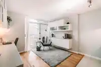 302 9288 UNIVERSITY CRESCENT - thumbnail 2