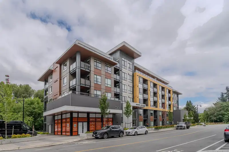 606 27249 ALDERGROVE TOWN CENTRE DRIVE - photo 3 of 33