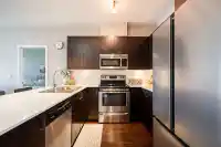 309 20460 DOUGLAS CRESCENT - thumbnail 2