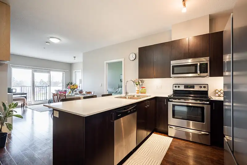 309 20460 DOUGLAS CRESCENT - photo 3 of 31