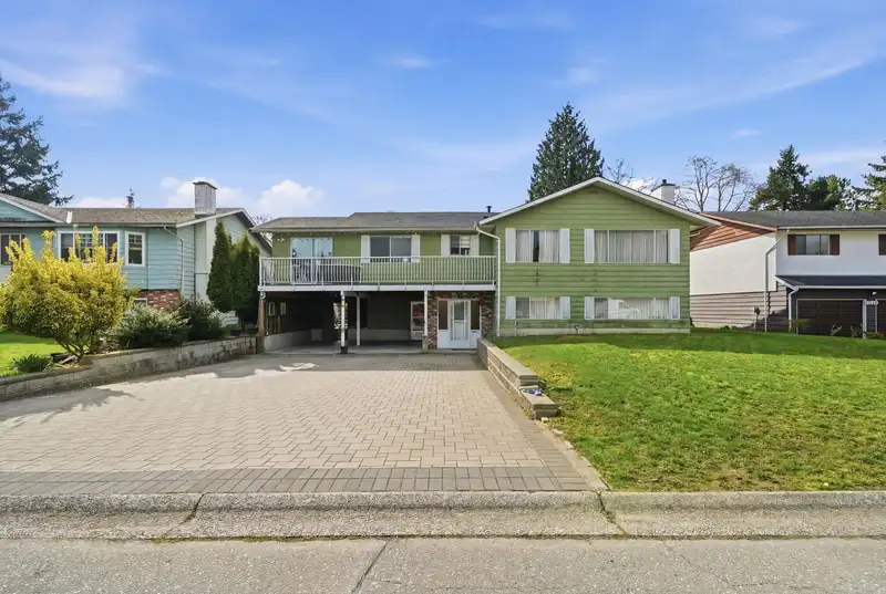 11926 82A AVENUE - photo 1 of 38