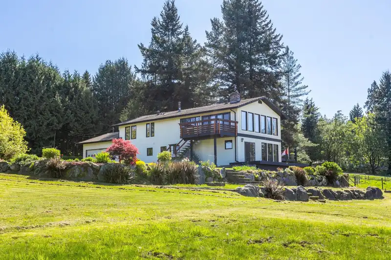 162 210 STREET - photo 1 of 35