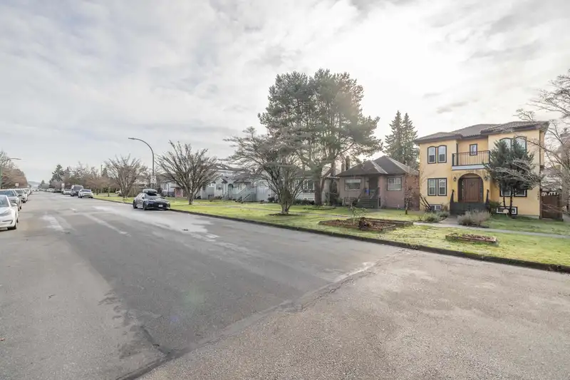 2638 CHARLES STREET - photo 2 of 32