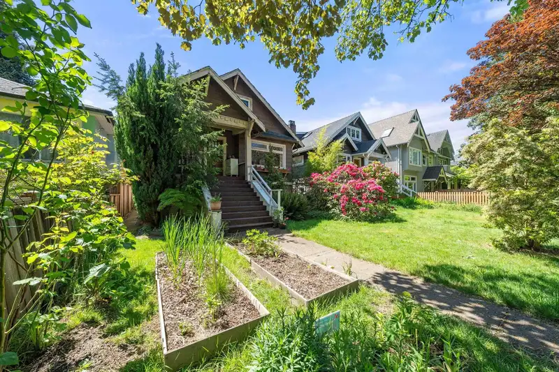 3218 W 6TH AVENUE - photo 2 of 19