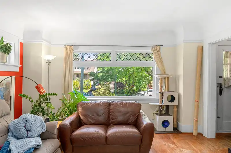 3218 W 6TH AVENUE - photo 4 of 19