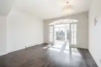 211 33485 SOUTH FRASER WAY - thumbnail 3