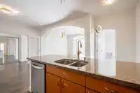 211 33485 SOUTH FRASER WAY - thumbnail 8