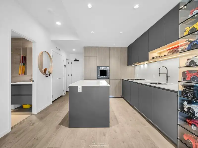 822 6300 MINORU BOULEVARD - photo 4 of 37