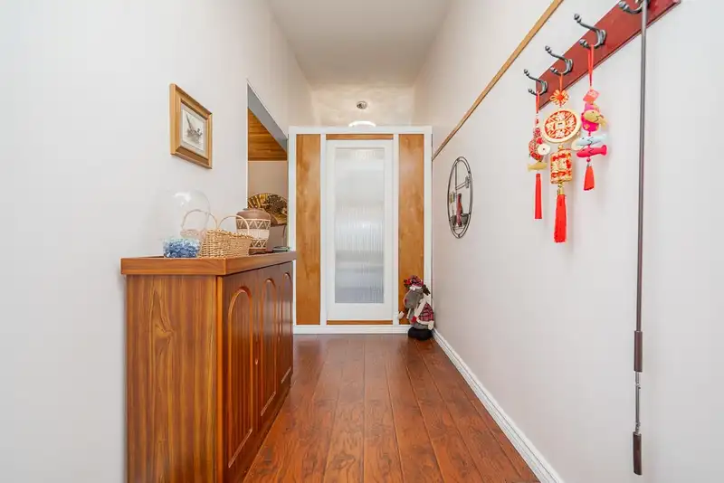 10764 FRASERGLEN DRIVE - photo 3 of 38