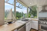 460 SOUTHBOROUGH DRIVE - thumbnail 13