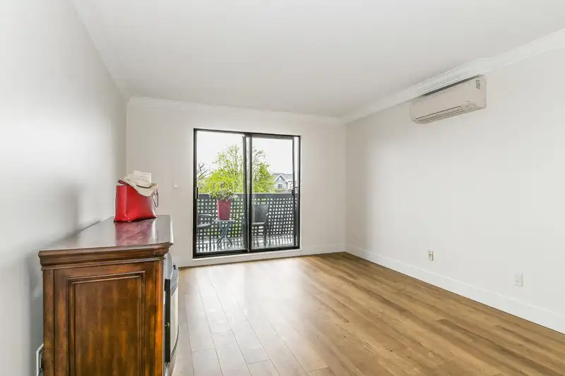 203 17661 58A AVENUE - photo 2 of 27