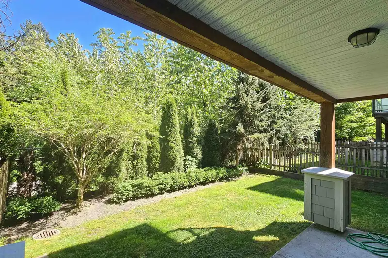 73 20498 82 AVENUE - photo 4 of 40