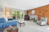 302 2320 TRINITY STREET - thumbnail 1