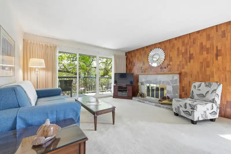 302 2320 TRINITY STREET - photo 1 of 36
